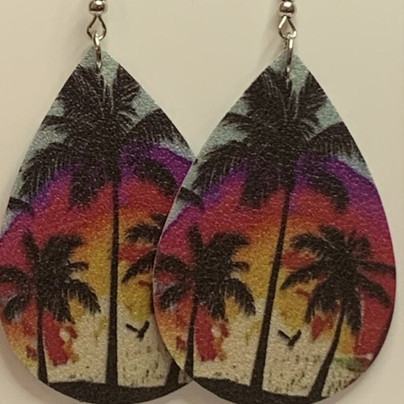 Palm Tree Earring, Tree Earring, Beach Earring, Gift Idea, Sunset Earring, Tree - Picture 2 of 6